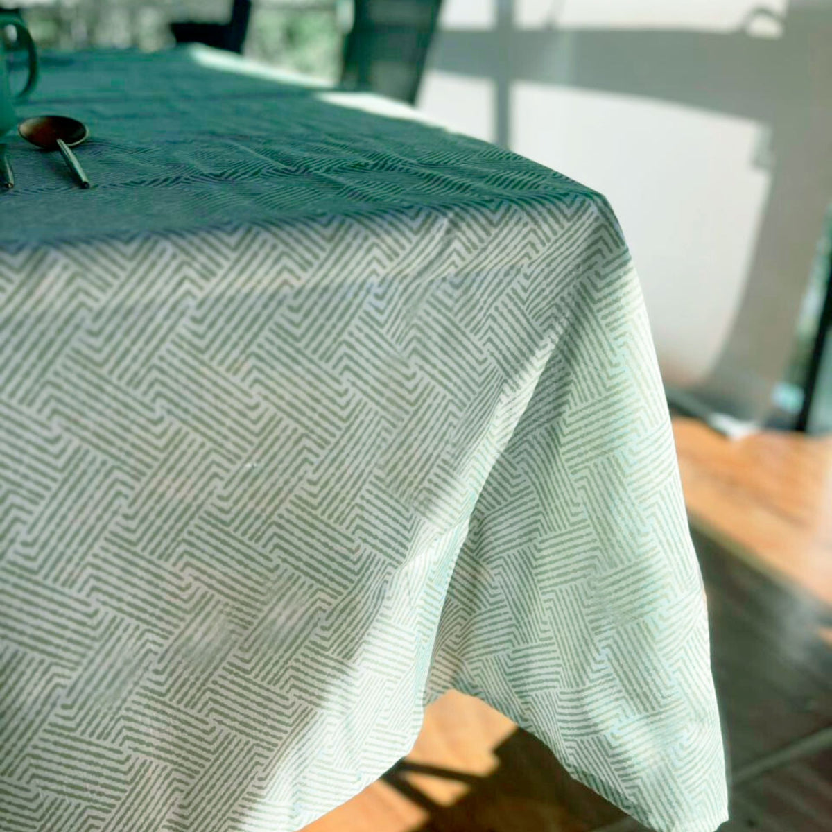 Mantel Antimanchas Tide Verde 180X280 cm - Decoexpress