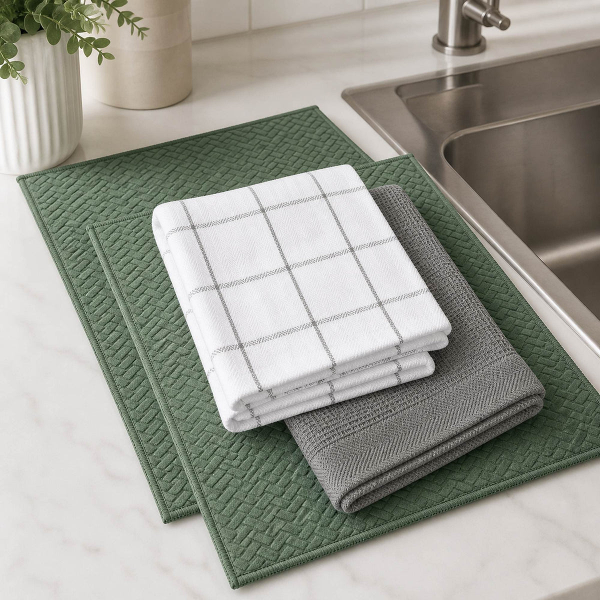Kit Cocina Absorbente 4 Piezas: 2 Mat Secaplatos + 2 Paños Algodón — Verde Olivo / Cuadros Gris
