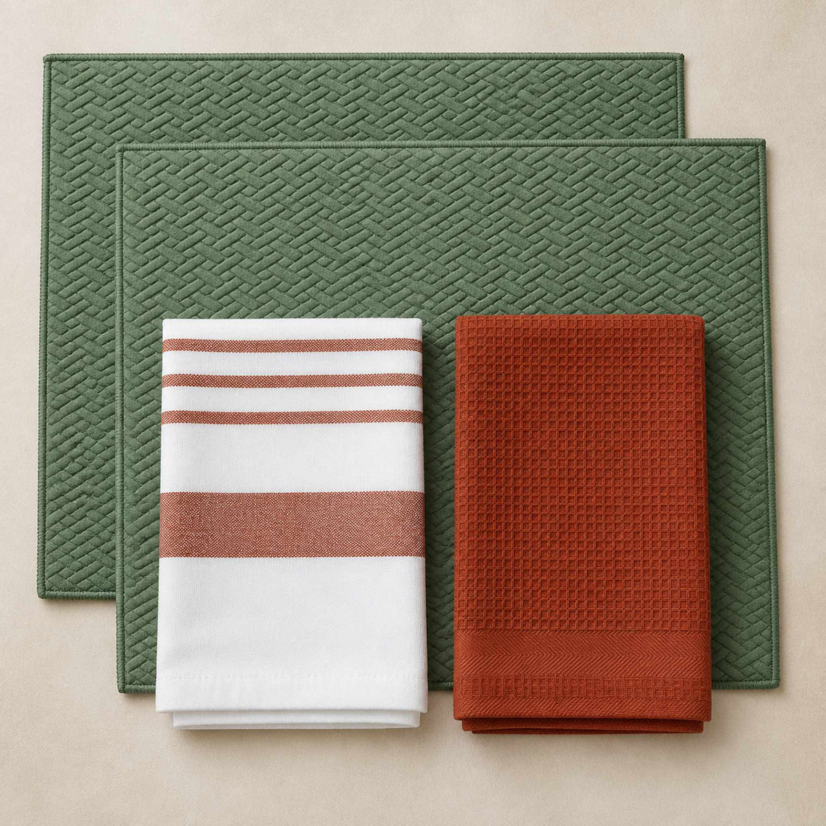 Kit Cocina Absorbente 4 Piezas: 2 Mat Secaplatos + 2 Paños Algodón — Verde Olivo / Líneas Terracota