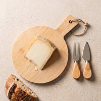 Set Tabla de Bamboo con 2 Cuchillos Queso 25x18 cm
